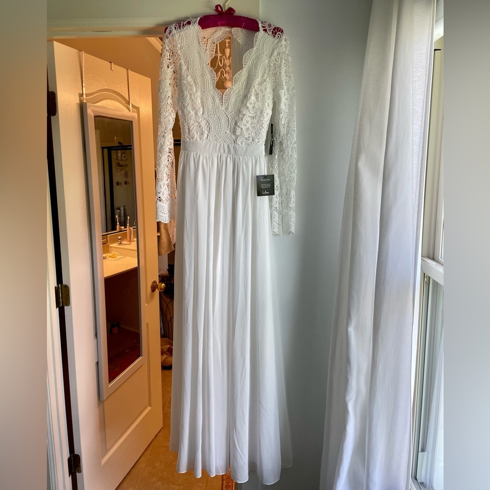 Lulus white maxi dress with lace detail on top